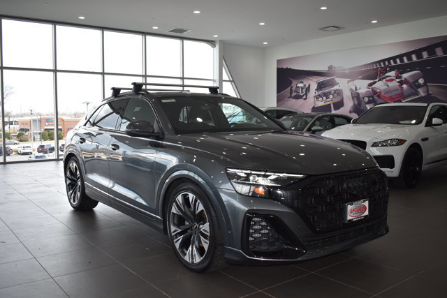 Certified 2025 Audi Q8 Premium Plus w/ Premium Plus Package AWD/4WD image 4