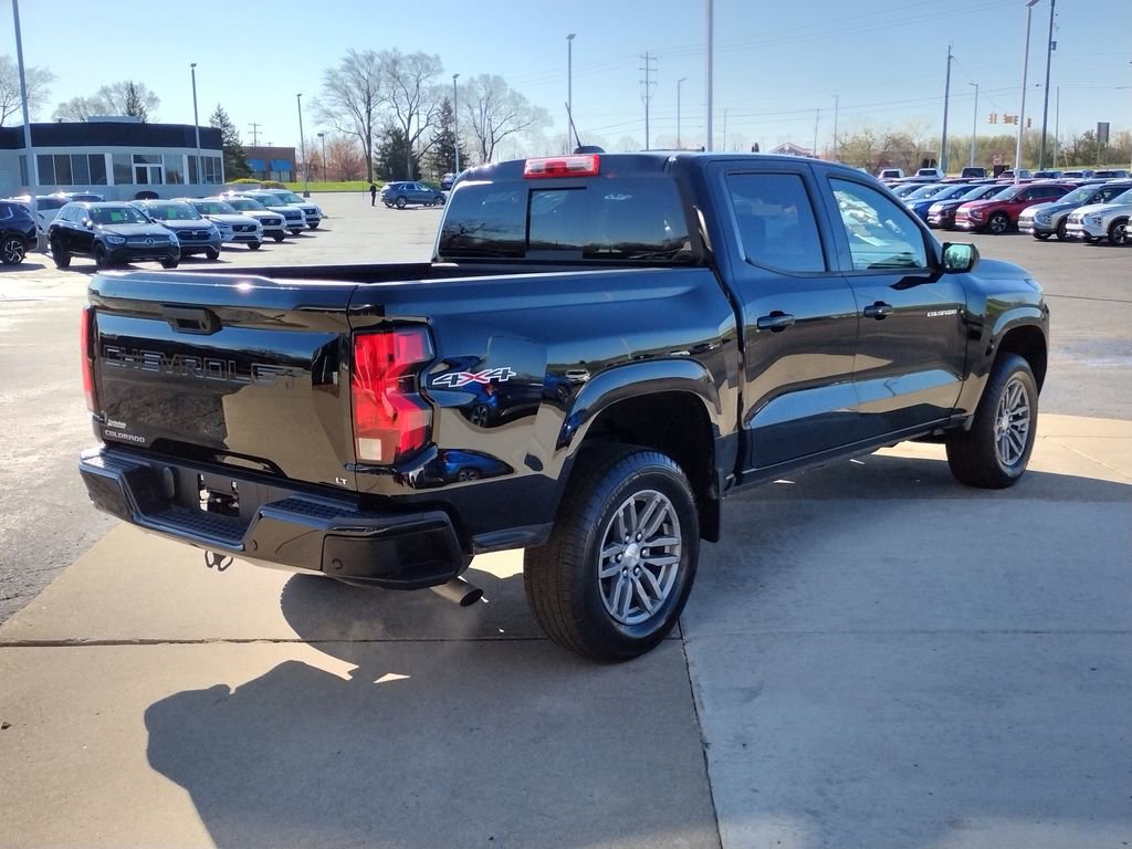 Used 2024 Chevrolet Colorado LT w/ LT Convenience Package AWD/4WD image 16
