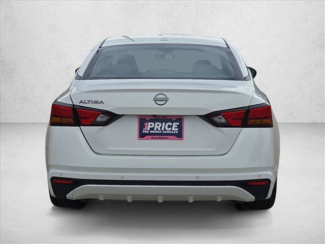 Used 2025 Nissan Altima 2.5 SV FWD image 7
