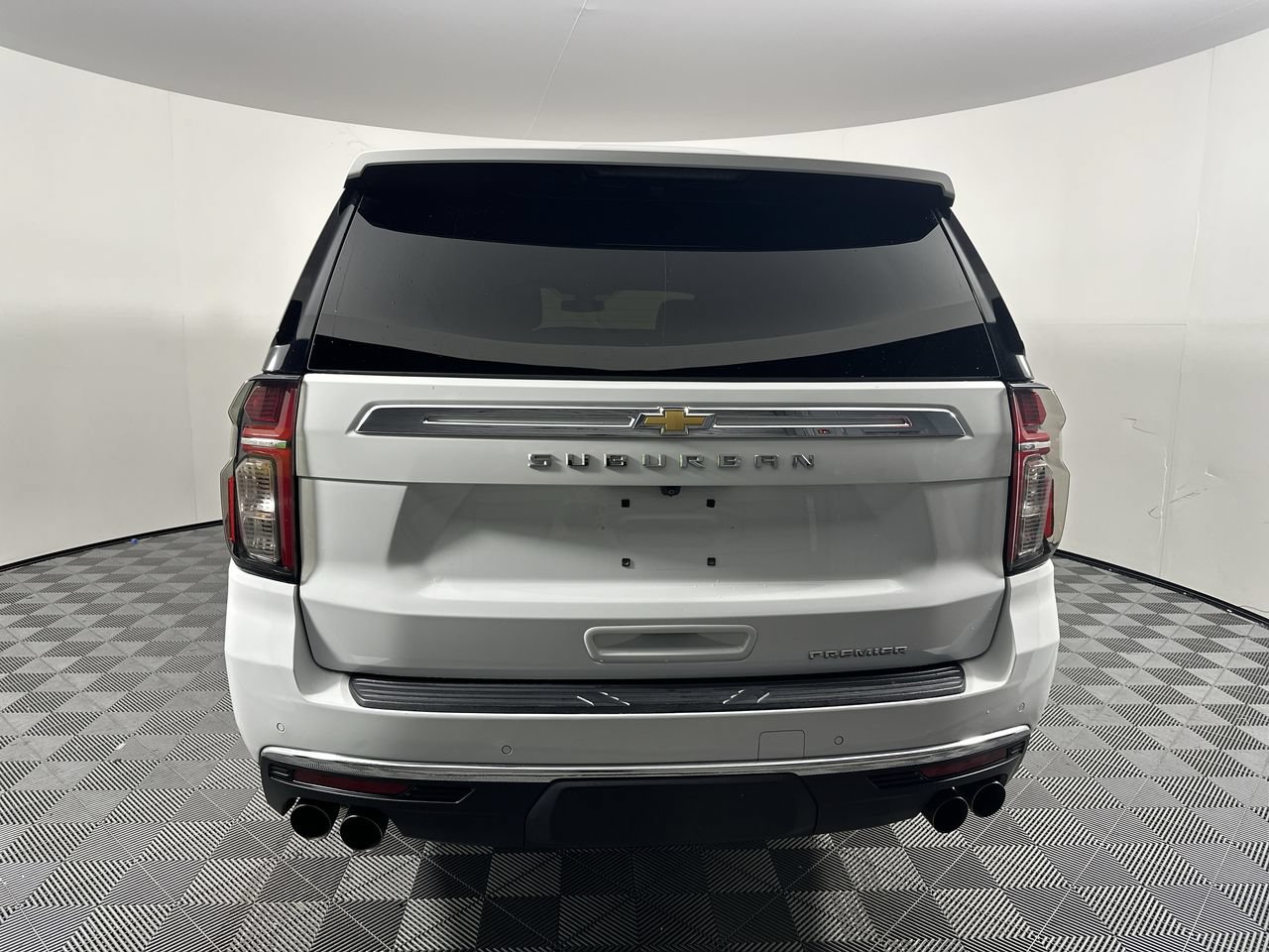 Used 2022 Chevrolet Suburban Premier RWD image 20