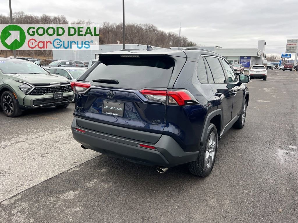 Used 2022 Toyota RAV4 XLE w/ Convenience Package image 5