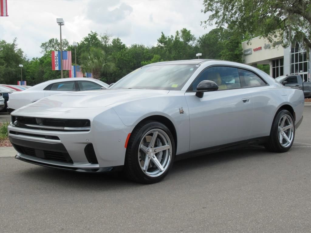 Used 2026 Dodge Charger Scat Pack AWD/4WD image 3