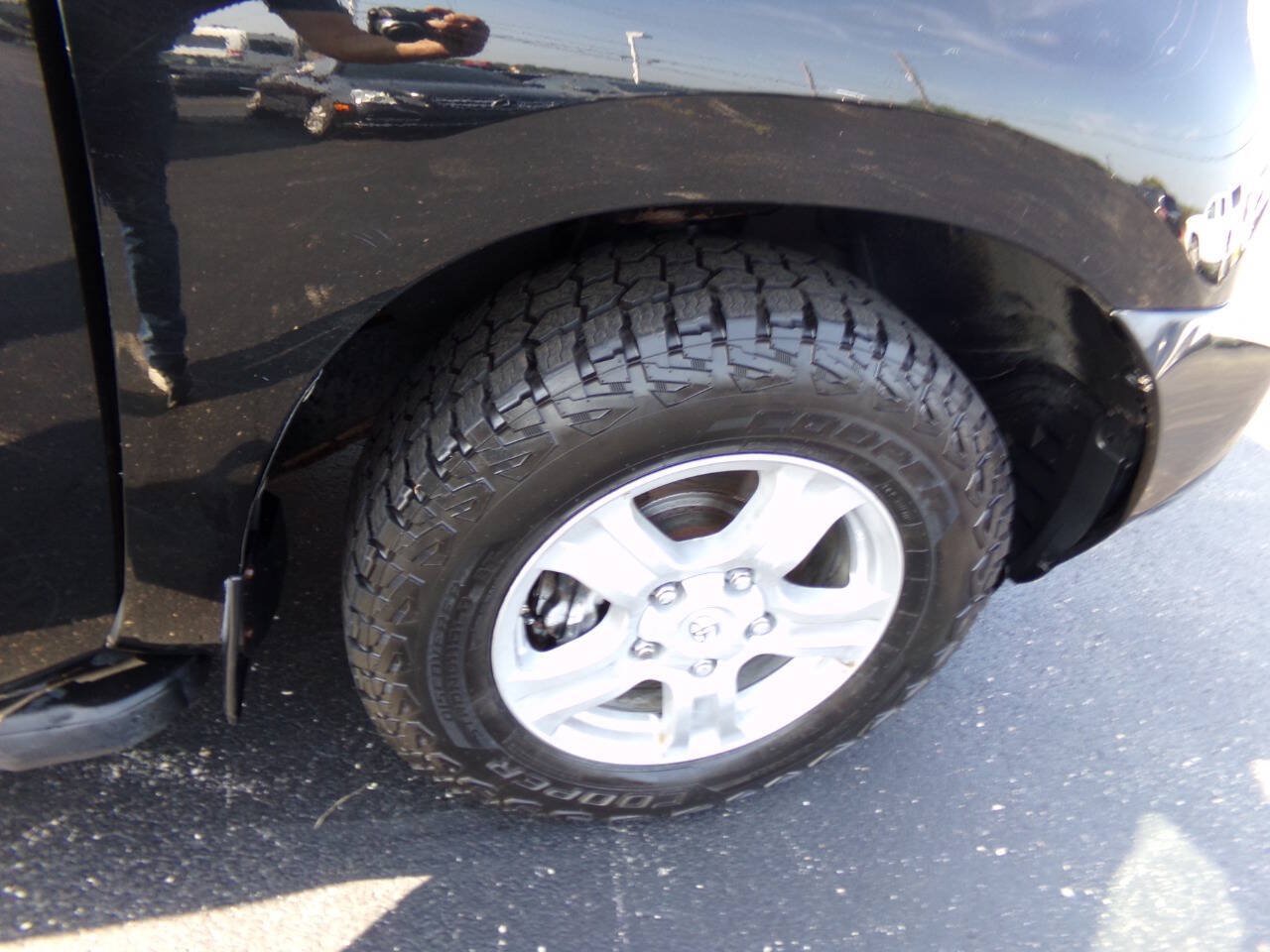 Used 2015 Toyota Sequoia SR5 w/ Premium Package AWD/4WD image 27