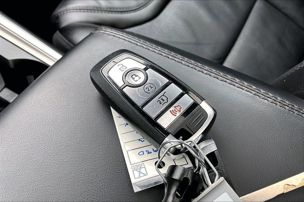 Certified 2023 Ford Explorer Platinum w/ Technology Package AWD/4WD image 11