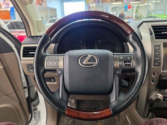 Used 2015 Lexus GX 460 Luxury AWD/4WD image 16