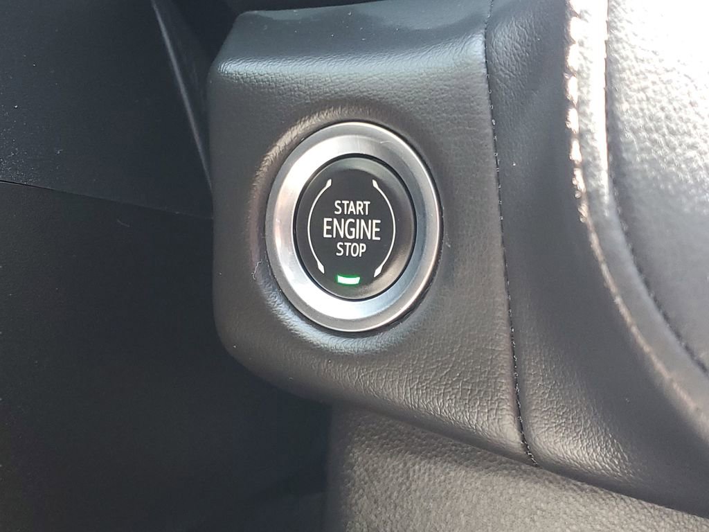 Used 2023 Chevrolet Suburban High Country image 35