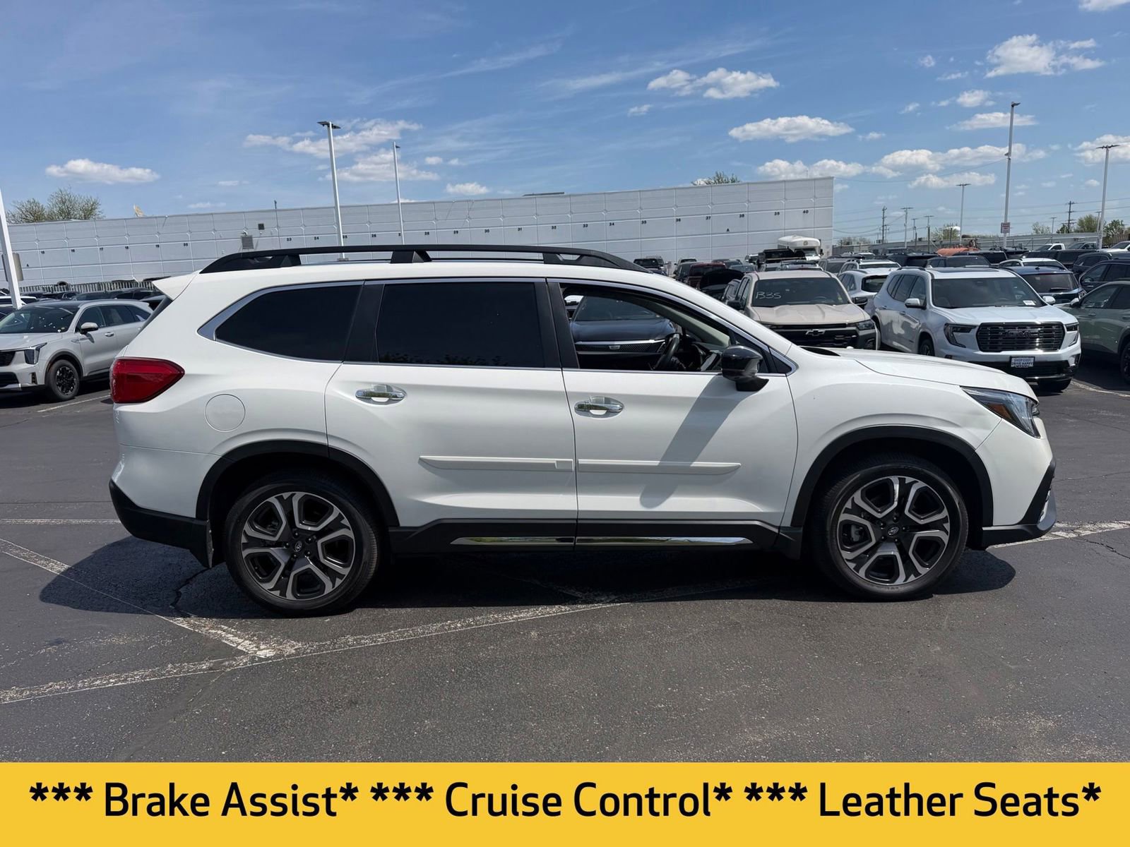 Used 2024 Subaru Ascent Touring w/ Popular Package #2 AWD/4WD image 5