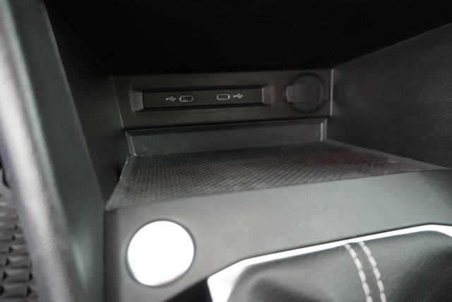 Used 2022 Volkswagen Taos S image 30