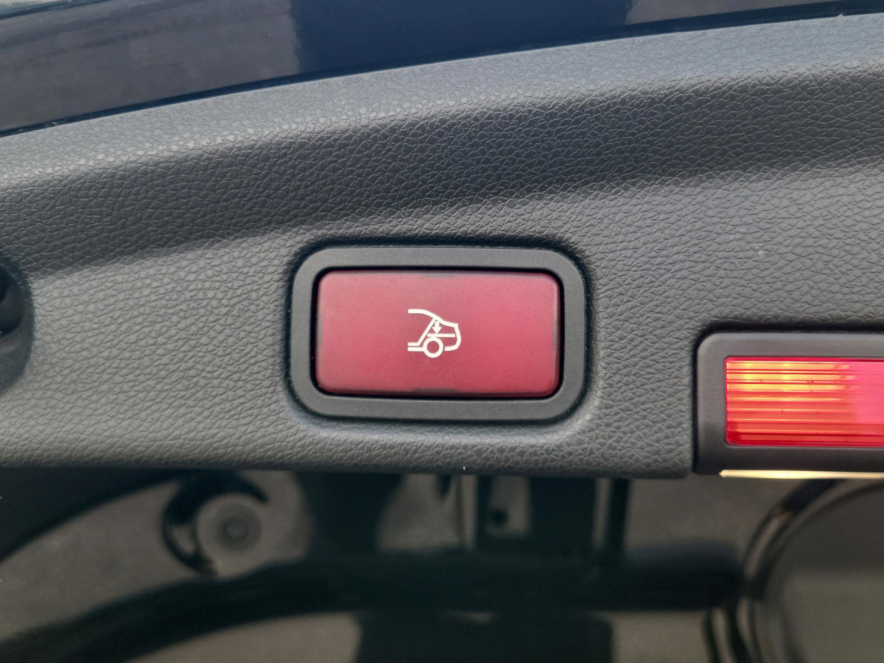 Used 2018 Mercedes-Benz E 400 Cabriolet image 10