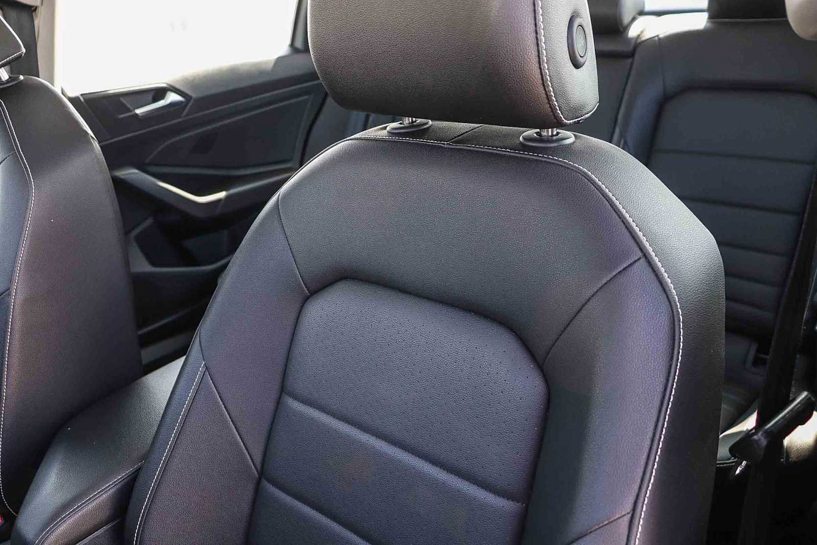 Used 2024 Volkswagen Jetta SE image 26