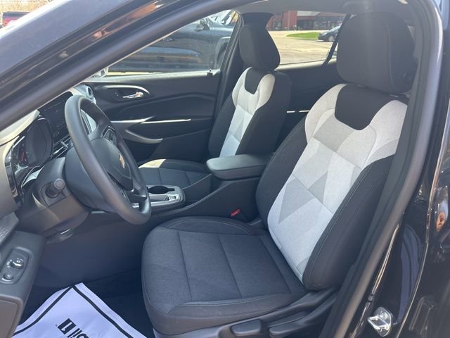 Used 2024 Chevrolet Trax LS FWD image 13