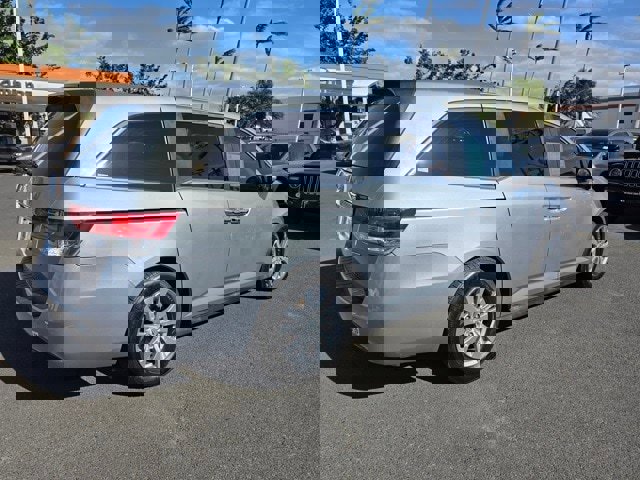 Used 2017 Honda Odyssey SE image 7