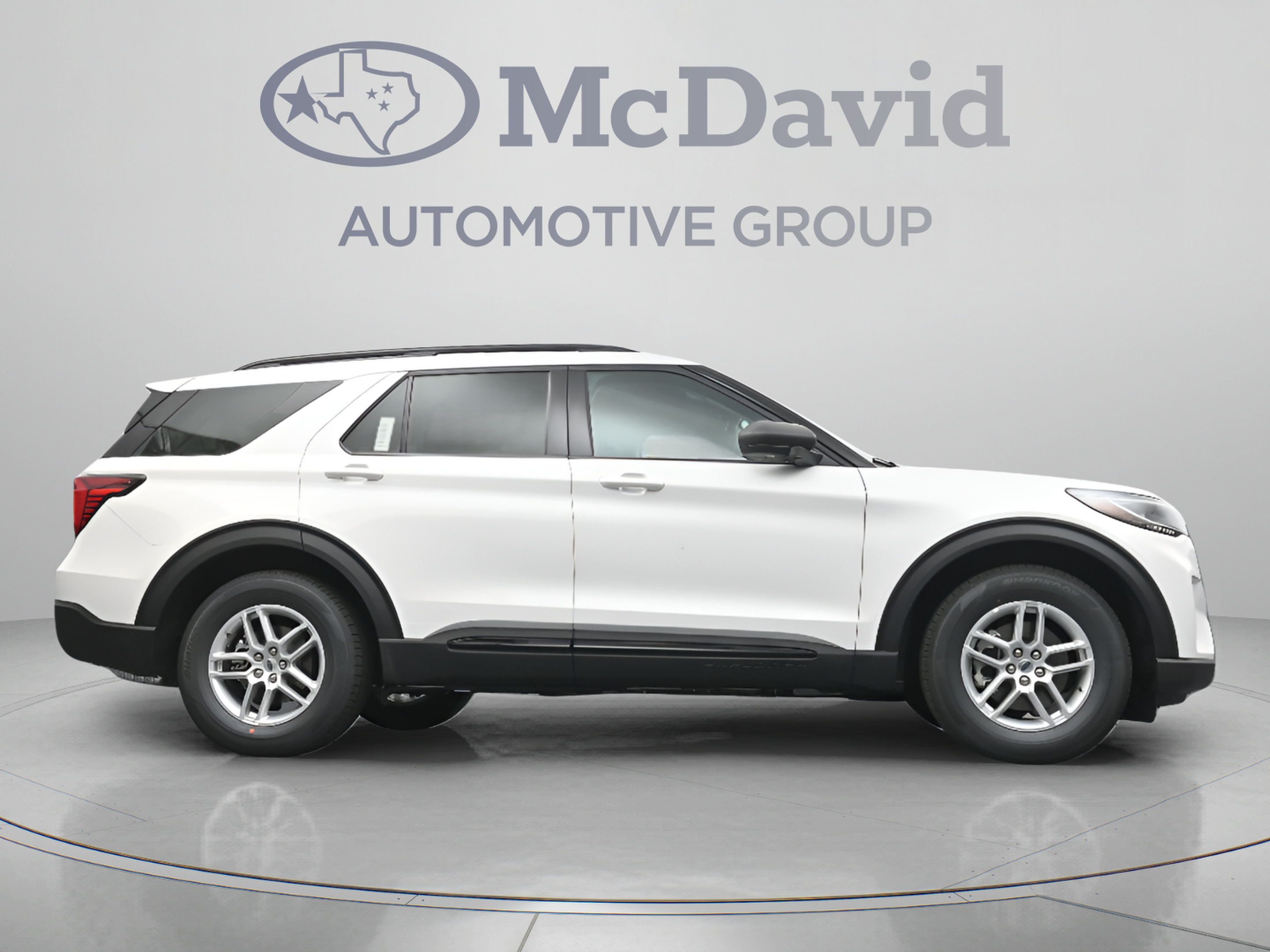 New 2026 Ford Explorer Active RWD image 17