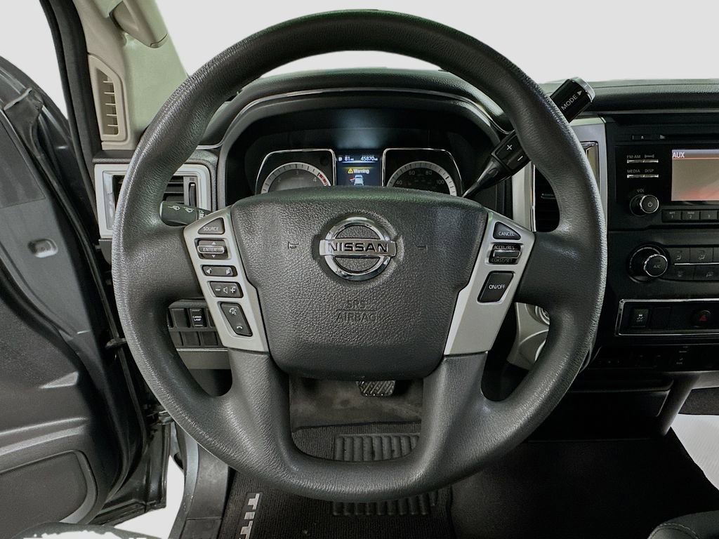 Used 2017 Nissan Titan SV image 12