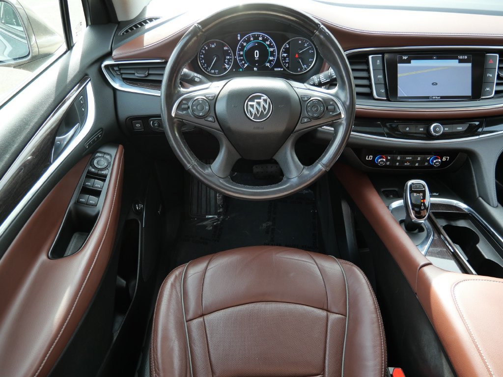 Used 2018 Buick Enclave Avenir w/ Avenir Technology Package AWD/4WD image 13
