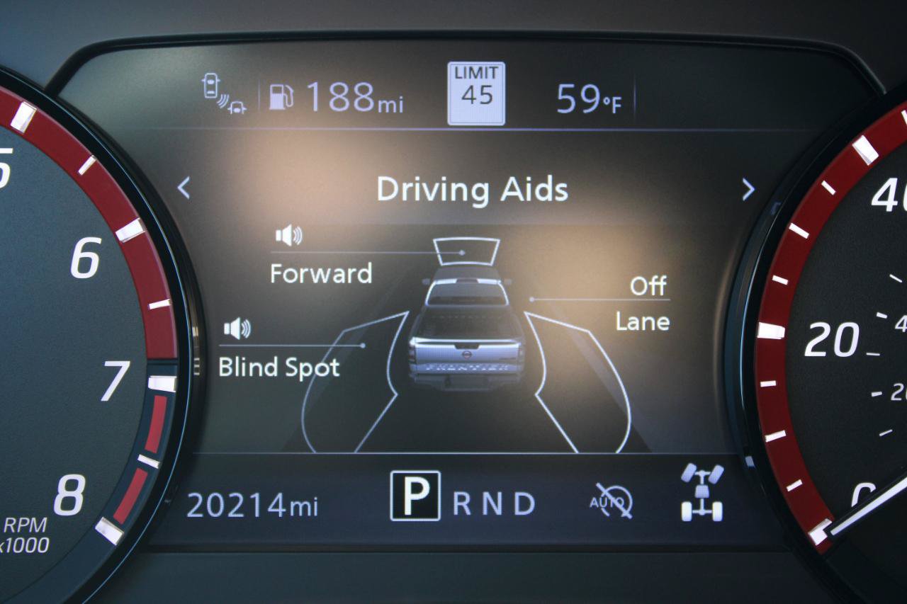 Used 2024 Nissan Frontier PRO-4X w/ Pro Convenience Package AWD/4WD image 25