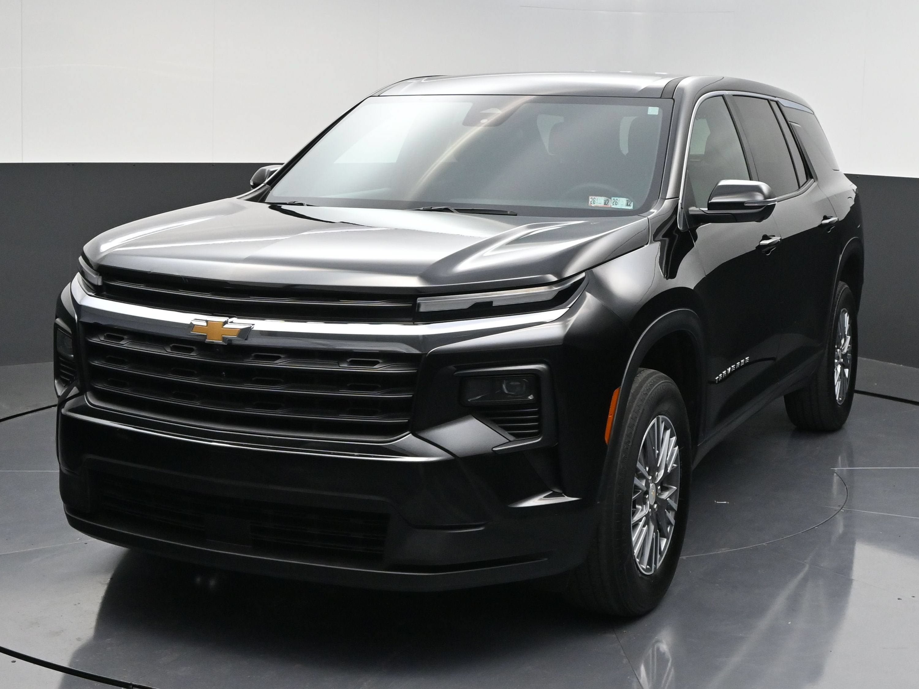 Certified 2024 Chevrolet Traverse LS FWD image 3