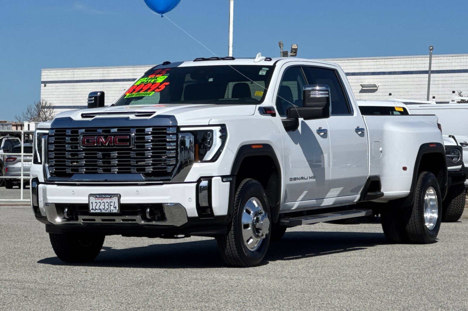 Used 2025 GMC Sierra 3500 Denali w/ Denali Reserve Package AWD/4WD image 8