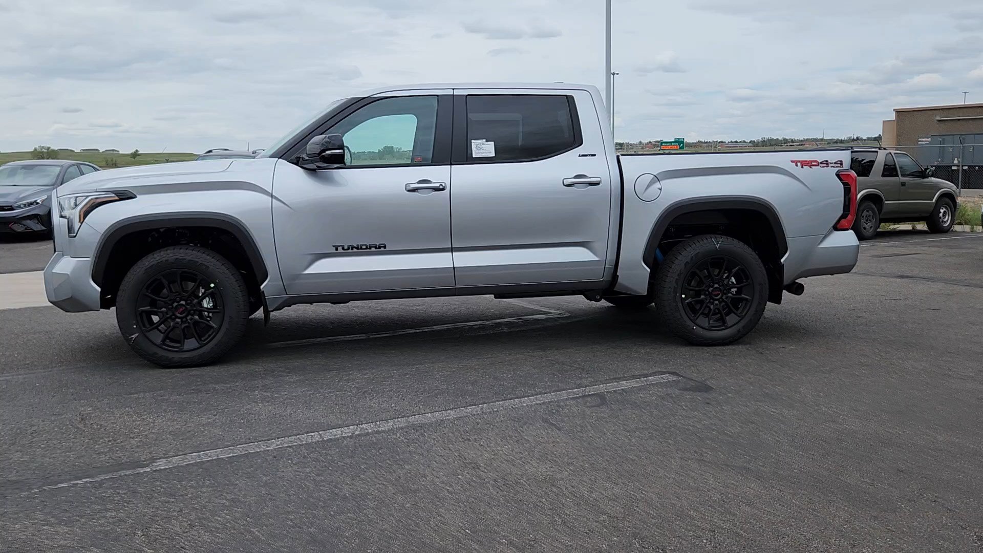 New 2026 Toyota Tundra Limited AWD/4WD image 2
