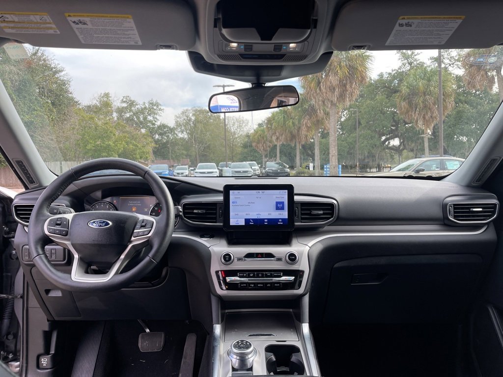 Used 2024 Ford Explorer XLT w/ Equipment Group 202A image 10