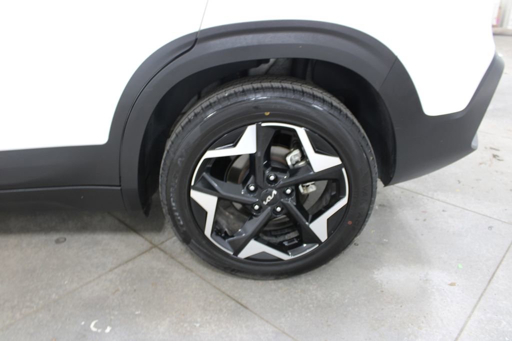 Used 2025 Kia Seltos S image 34