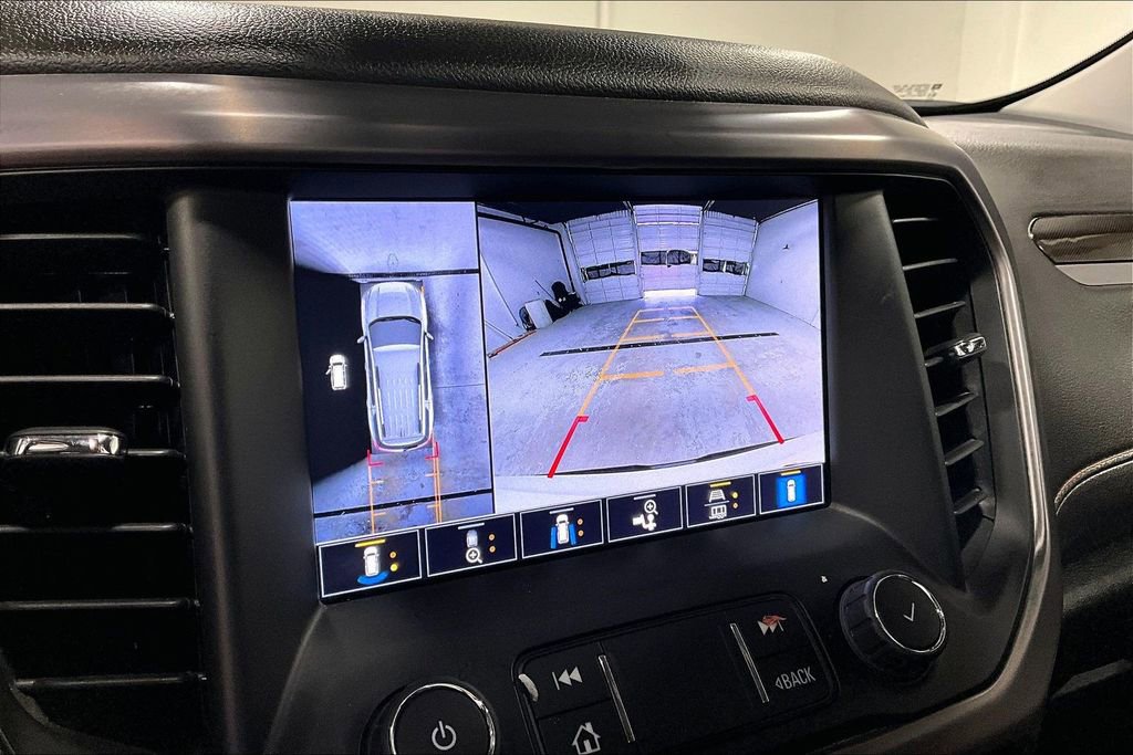 Used 2022 GMC Acadia AT4 w/ Technology Package image 30