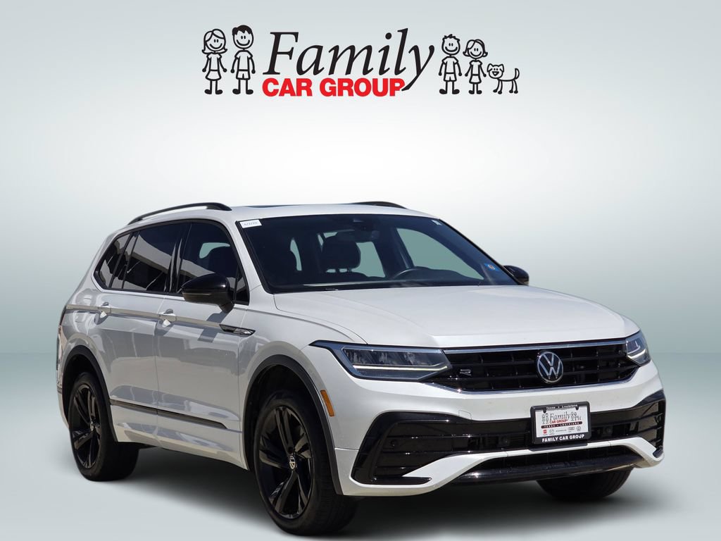 Used 2023 Volkswagen Tiguan SE R-Line FWD image 2