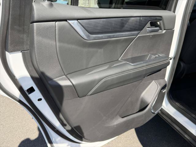 Used 2026 GMC Acadia Elevation FWD image 14