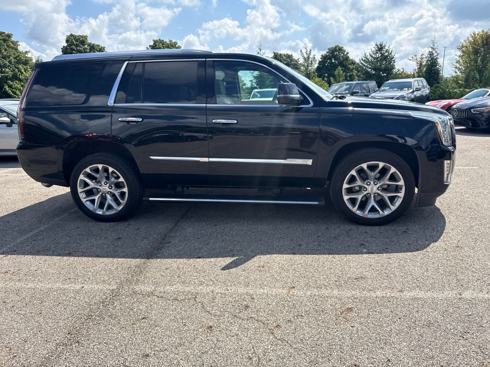 Used 2018 Cadillac Escalade Platinum AWD/4WD image 4