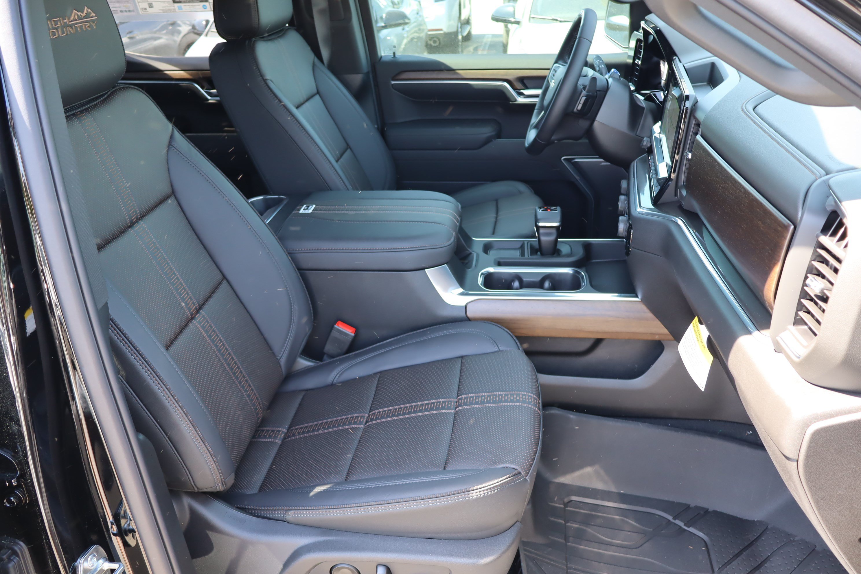 New 2026 Chevrolet Silverado 1500 High Country w/ High Country Premium Package AWD/4WD image 26