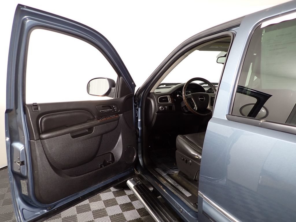 Used 2011 GMC Sierra 1500 Denali AWD/4WD image 19