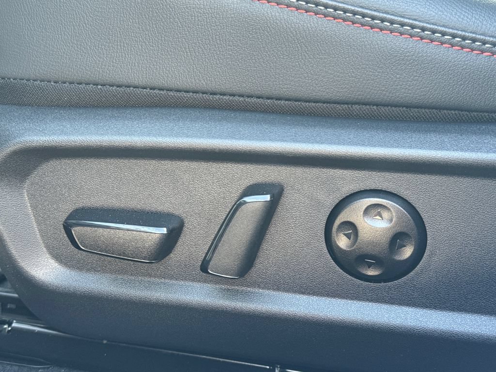 New 2026 Nissan Sentra SR w/ SR Premium Package FWD image 31