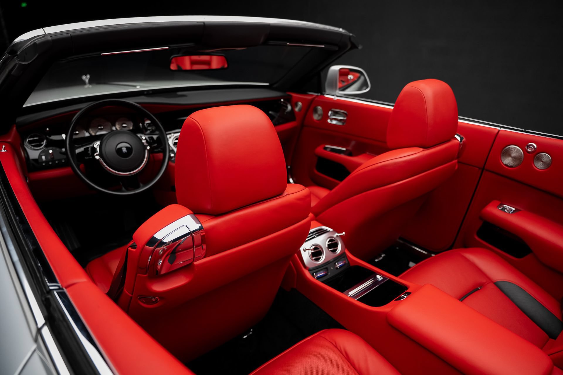 Used 2017 Rolls-Royce Dawn RWD image 74