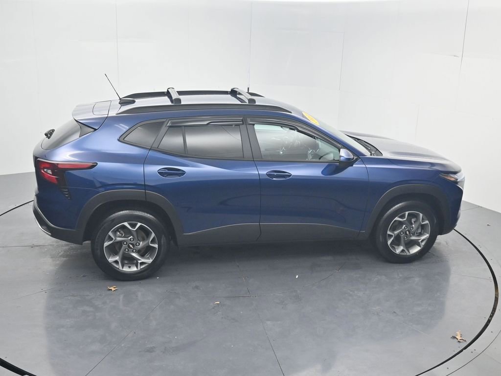Used 2024 Chevrolet Trax LT w/ LT Convenience Package image 54
