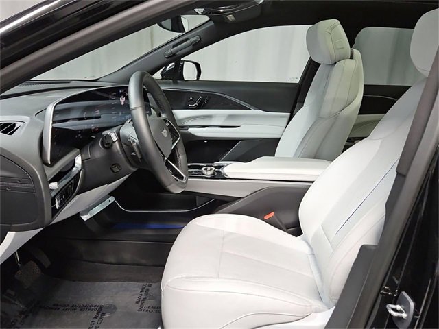 Used 2024 Cadillac Lyriq Sport image 23