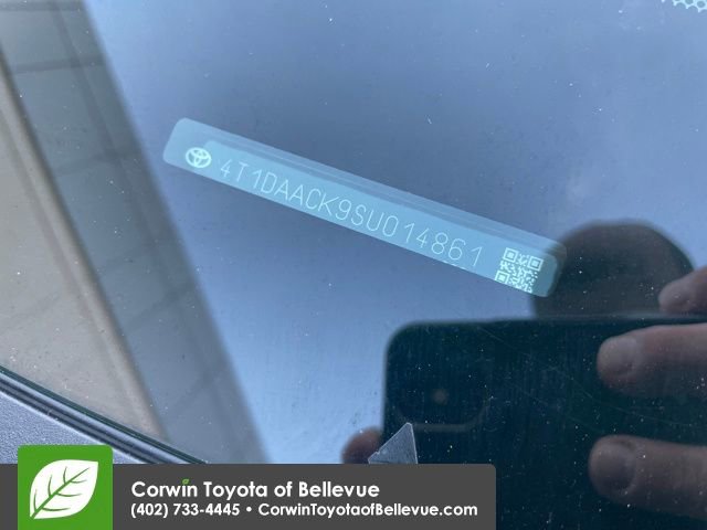 Used 2025 Toyota Camry LE image 29