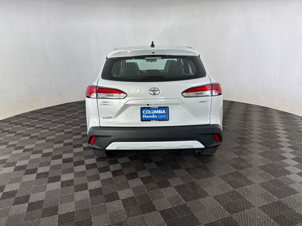 Used 2023 Toyota Corolla Cross L AWD/4WD image 6