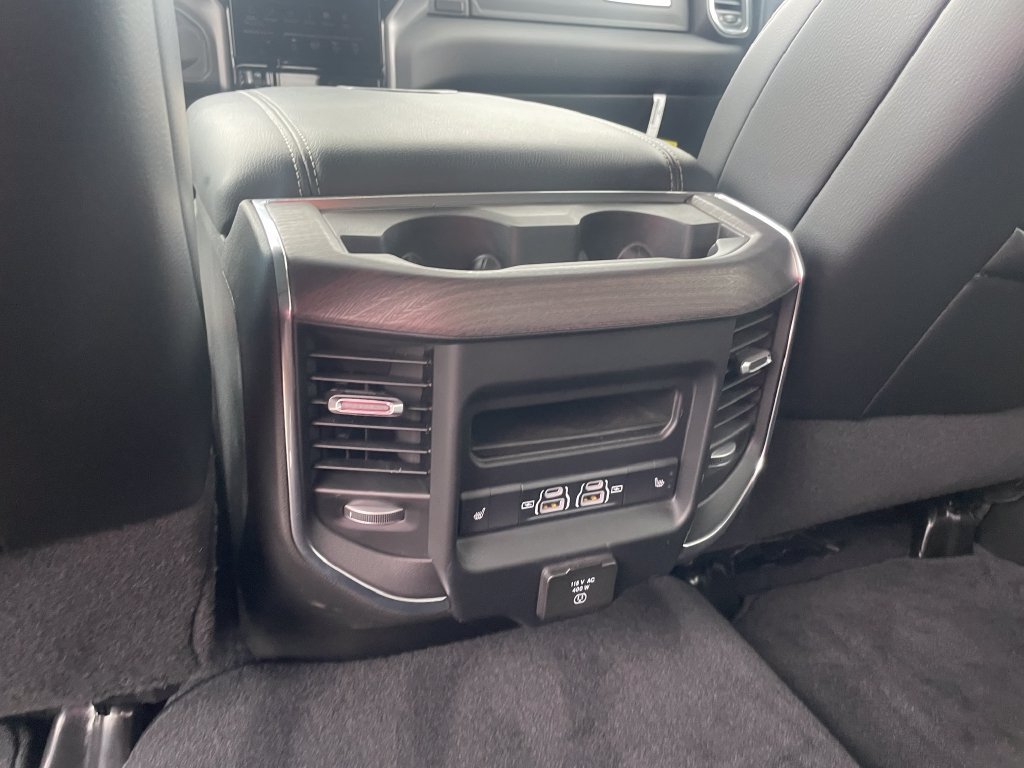 Used 2025 RAM 3500 Laramie AWD/4WD image 25