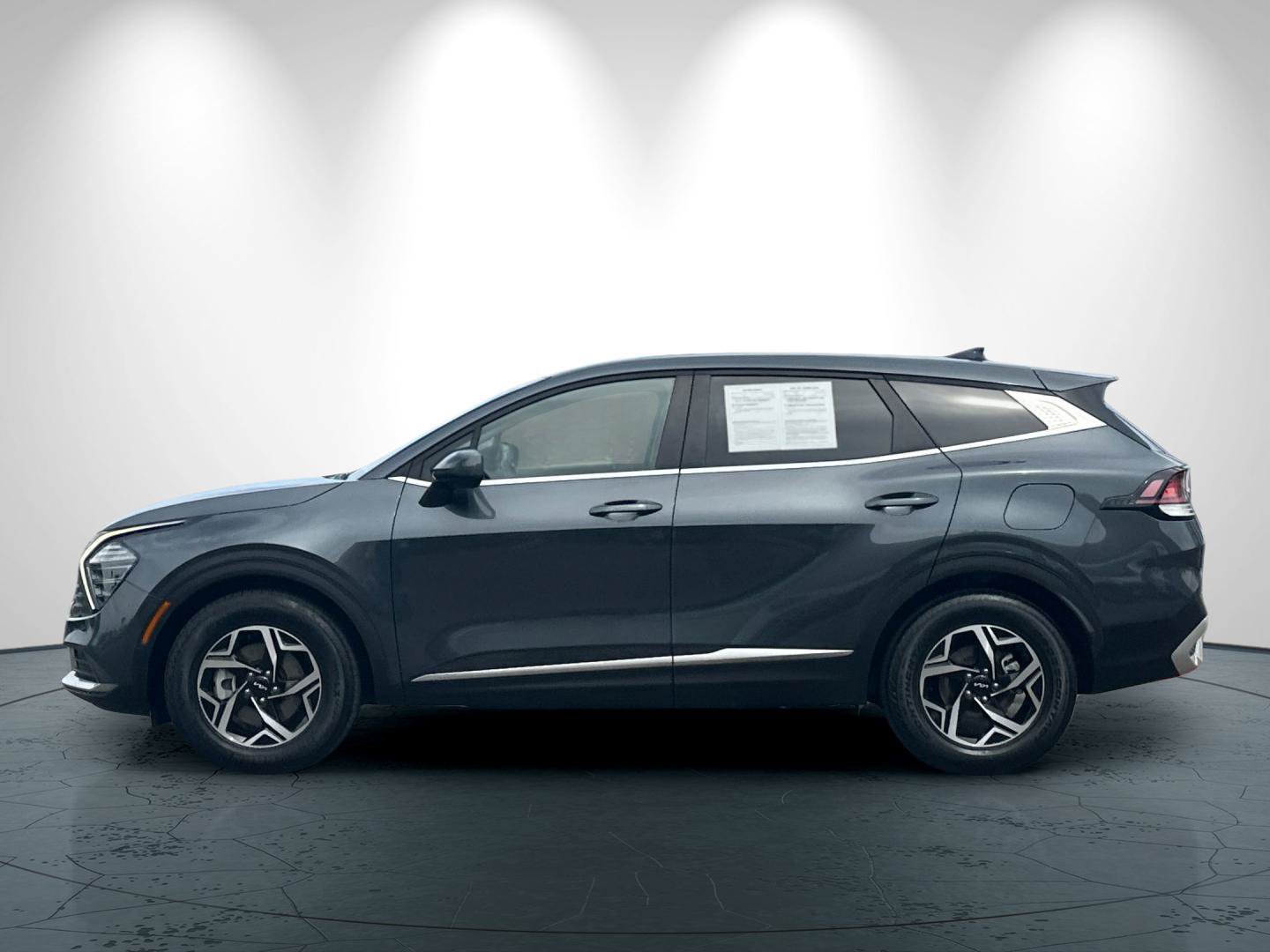 Used 2024 Kia Sportage LX FWD image 7