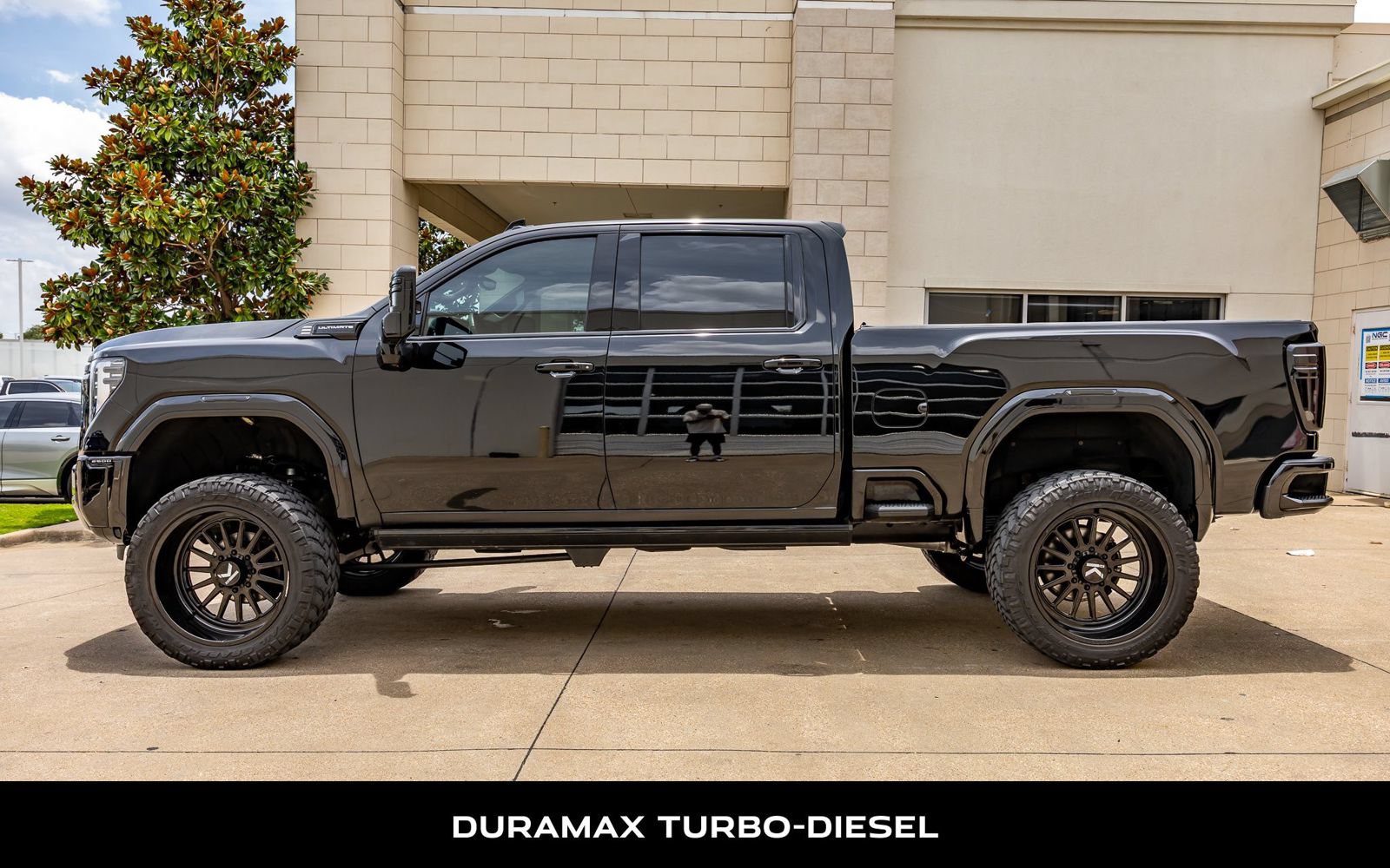 Used 2025 GMC Sierra 2500 Denali Ultimate AWD/4WD image 5
