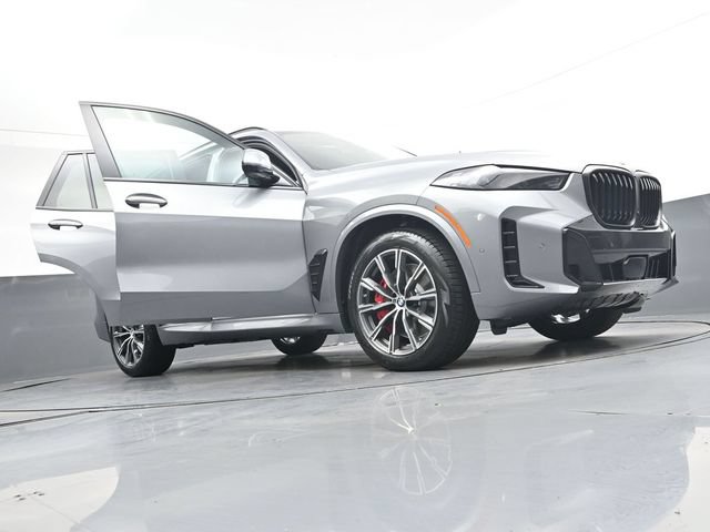 New 2026 BMW X5 xDrive50e w/ M Sport Package AWD/4WD image 42