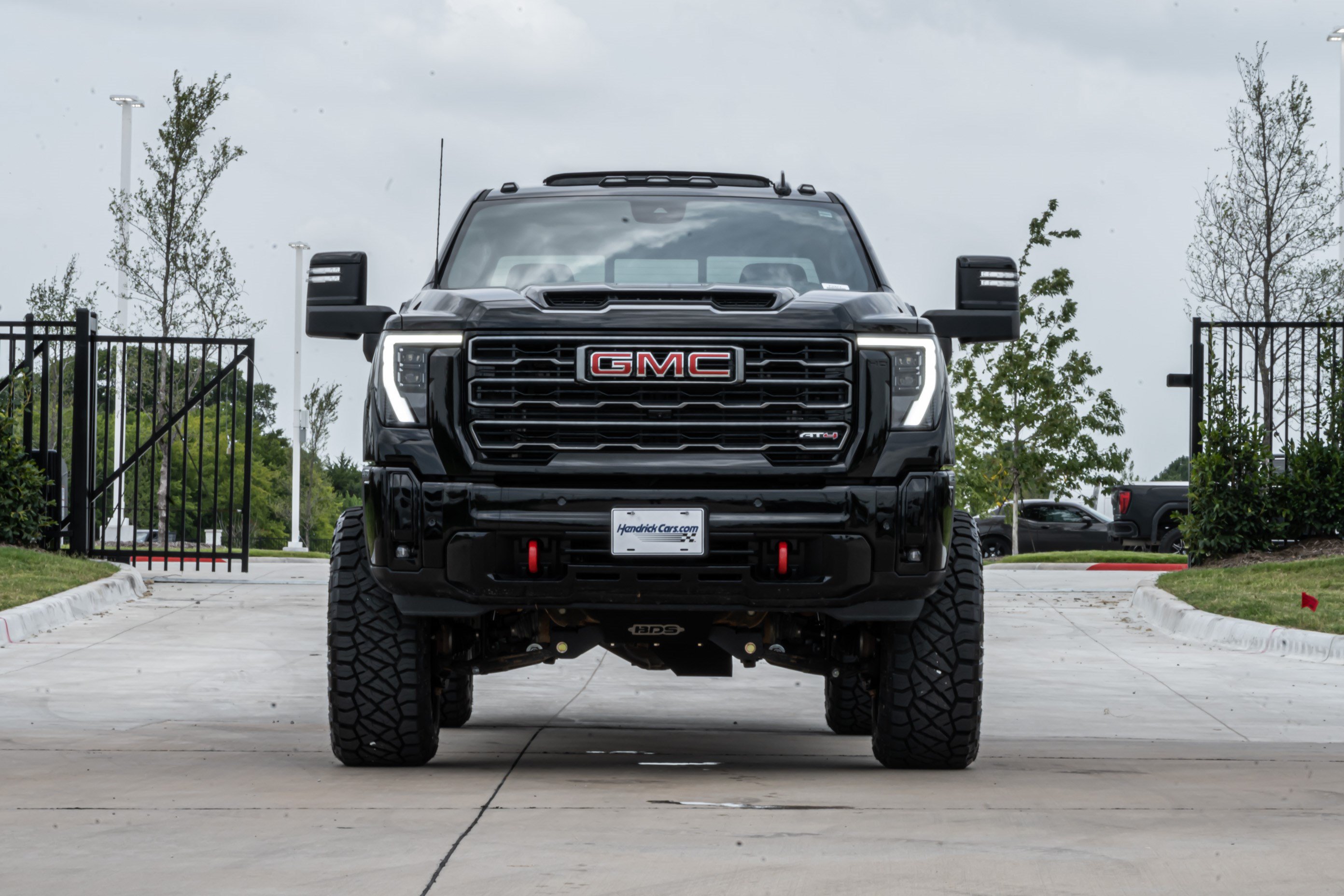 Used 2026 GMC Sierra 2500 AT4 w/ Technology Package AWD/4WD image 46