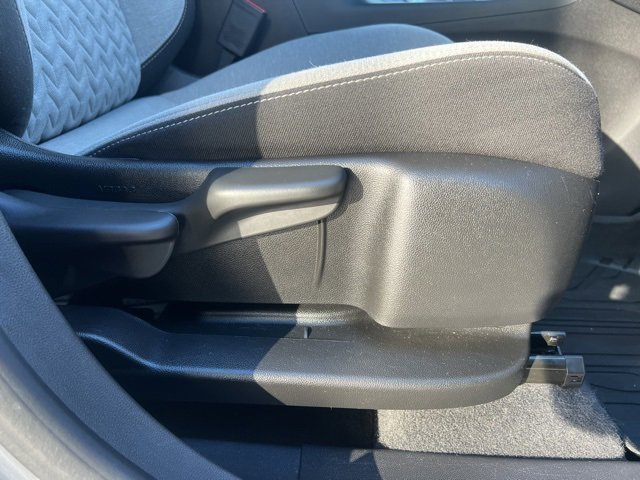 Used 2023 Chevrolet Equinox LT image 16