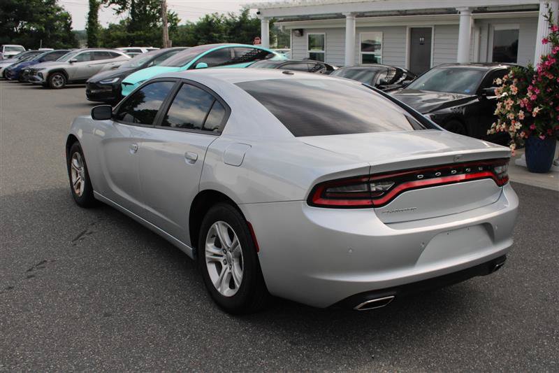 Used 2020 Dodge Charger SXT RWD image 5