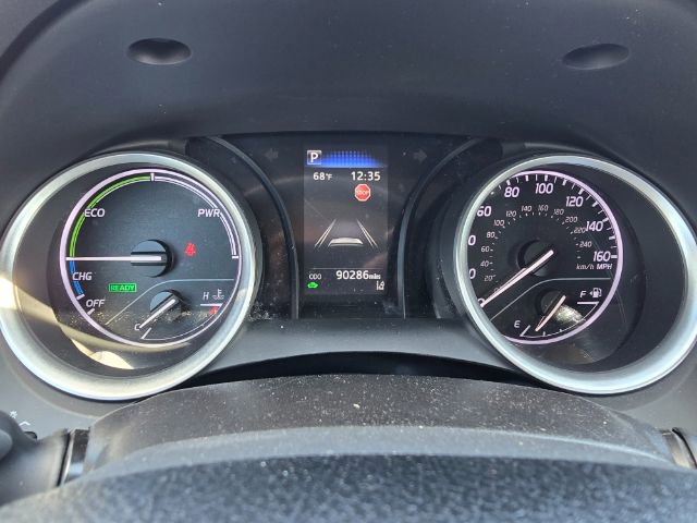 Used 2022 Toyota Camry LE image 16