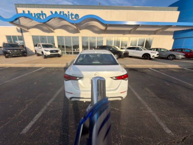 Used 2025 Nissan Sentra SV FWD image 8