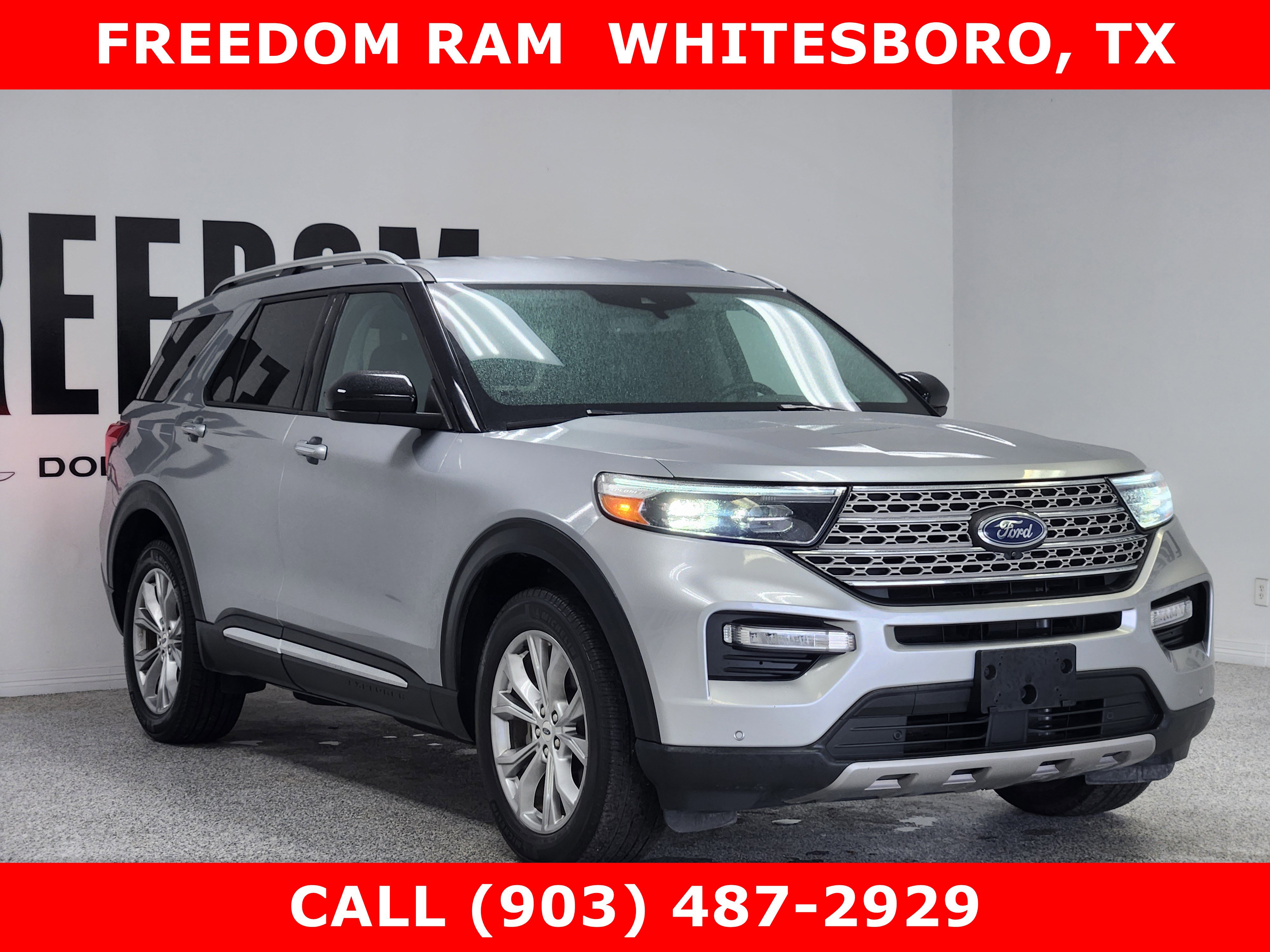 Used 2024 Ford Explorer Limited AWD/4WD image 2