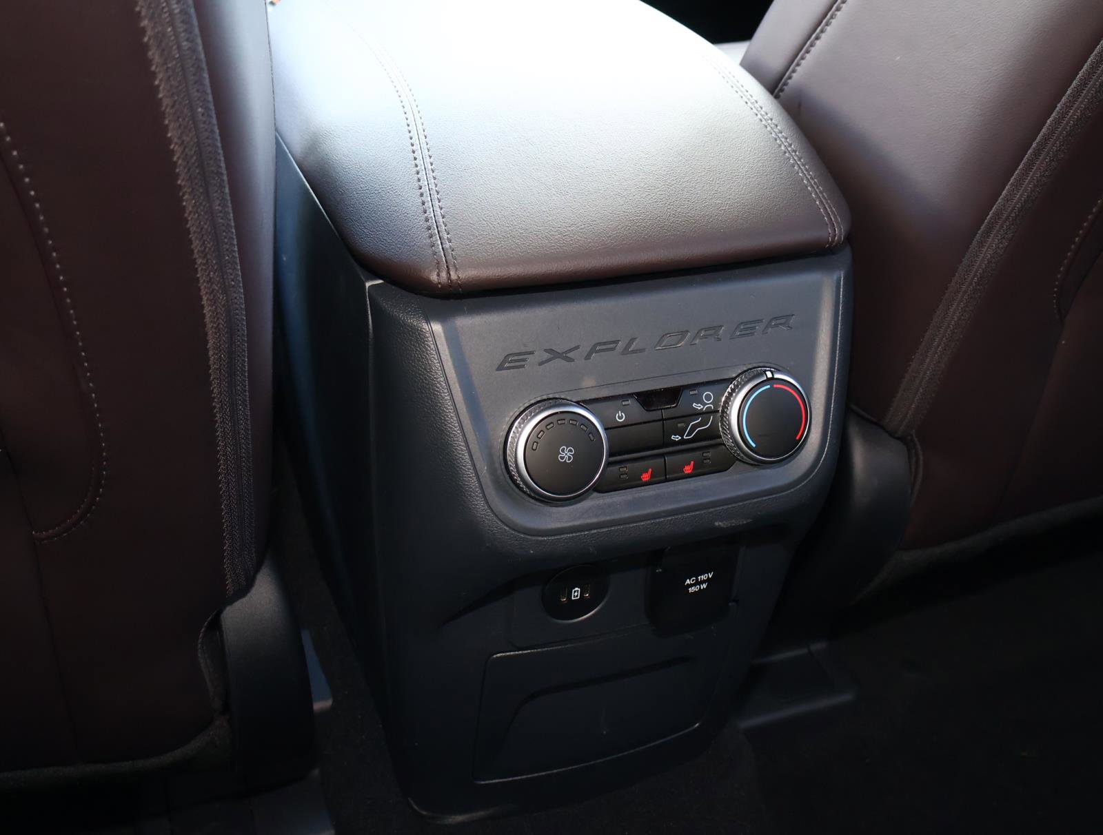 Used 2025 Ford Explorer Platinum w/ LUX Leather Package image 15