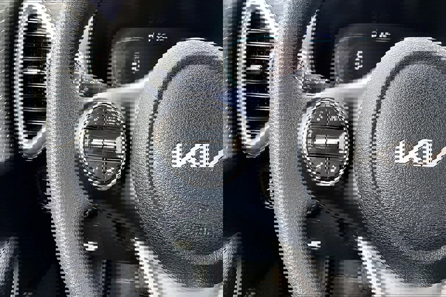 Used 2023 Kia Soul LX w/ LX Technology Package image 24