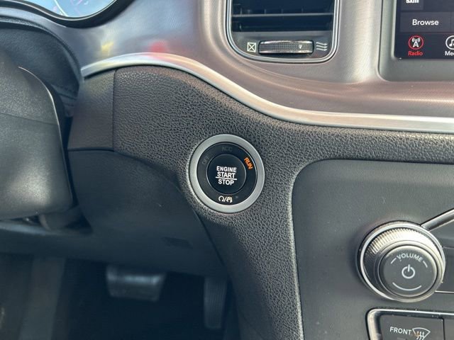 Used 2019 Dodge Charger SXT RWD image 24